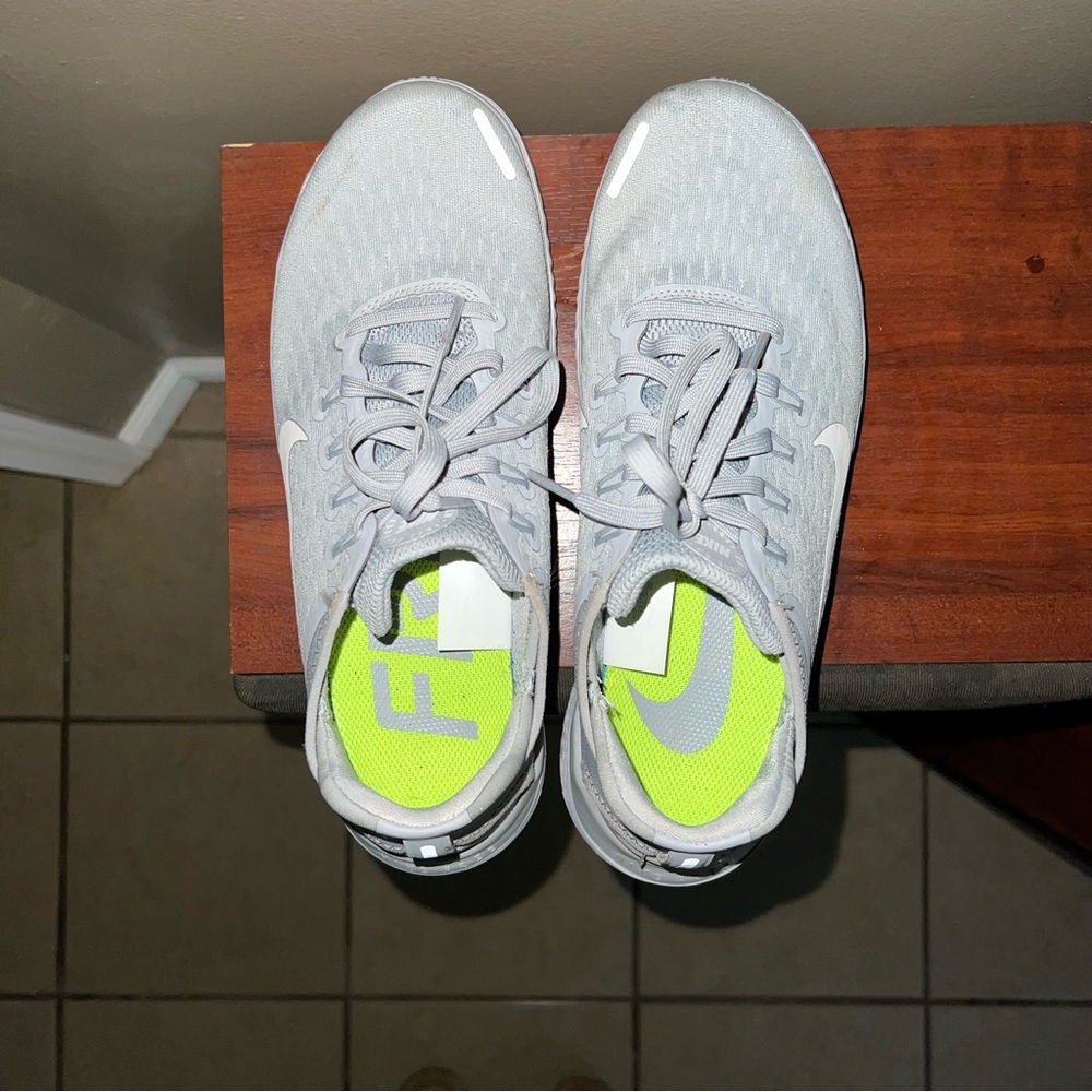 Nike Free Rn - Picture 3 of 4